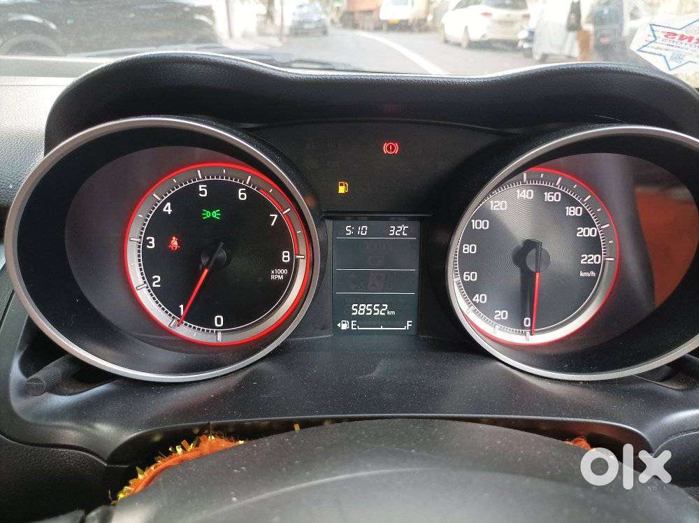 Maruti Suzuki Swift Vvt Zxi, 2019, Petrol