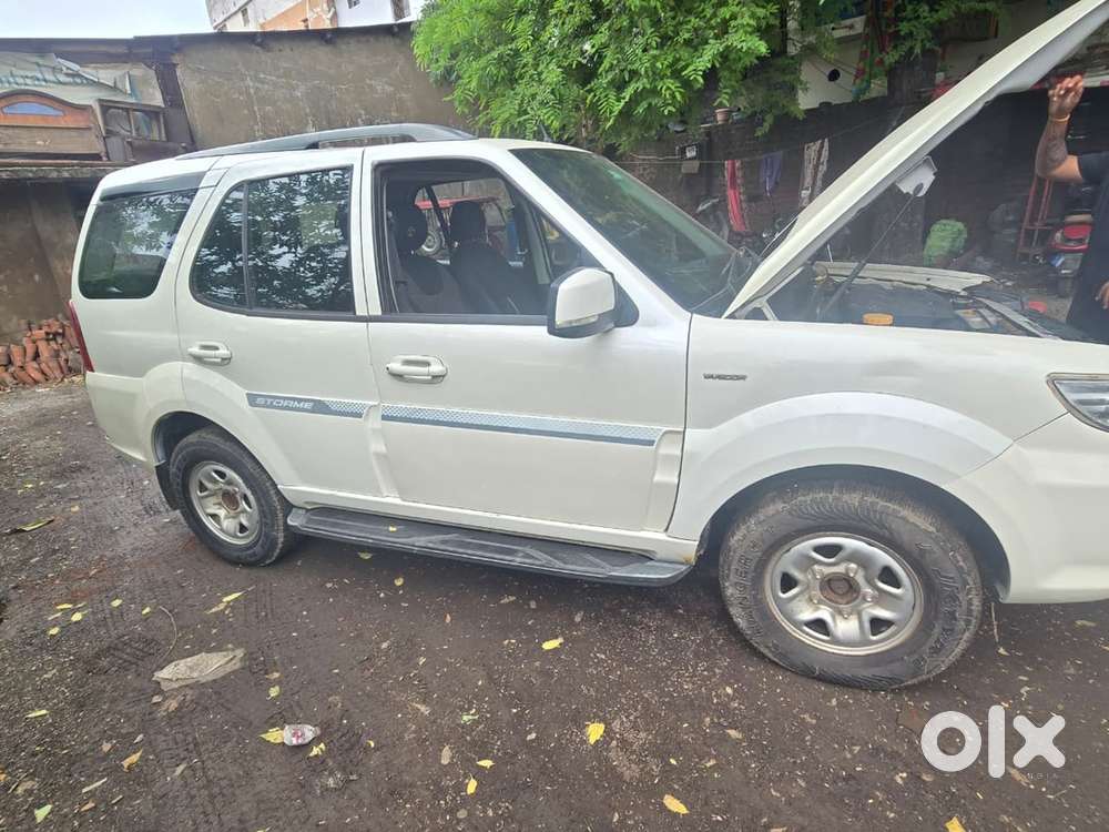 Tata Safari Storme Diesel 2017