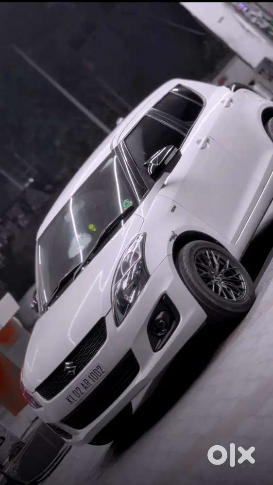 Swift Type 2 
Model 2014
Kilometre 102000
New Insurance 
New Tyre