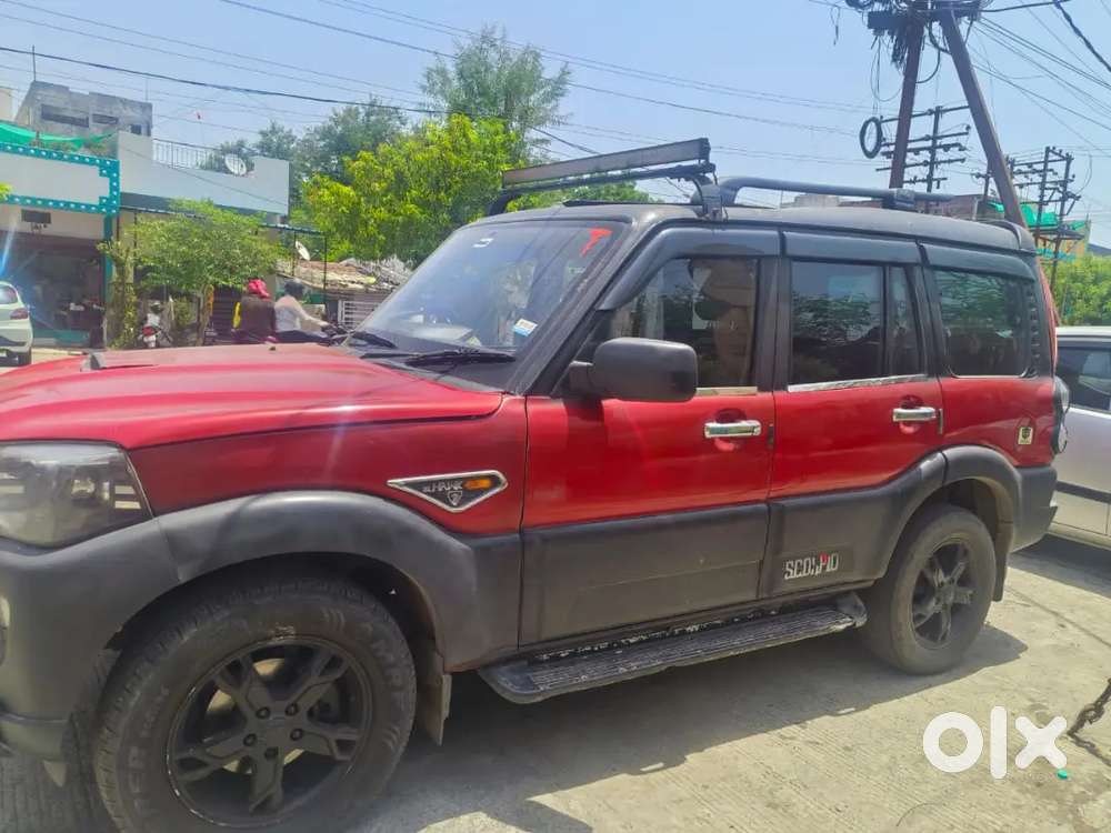 Mahindra Scorpio S4 Bs4
