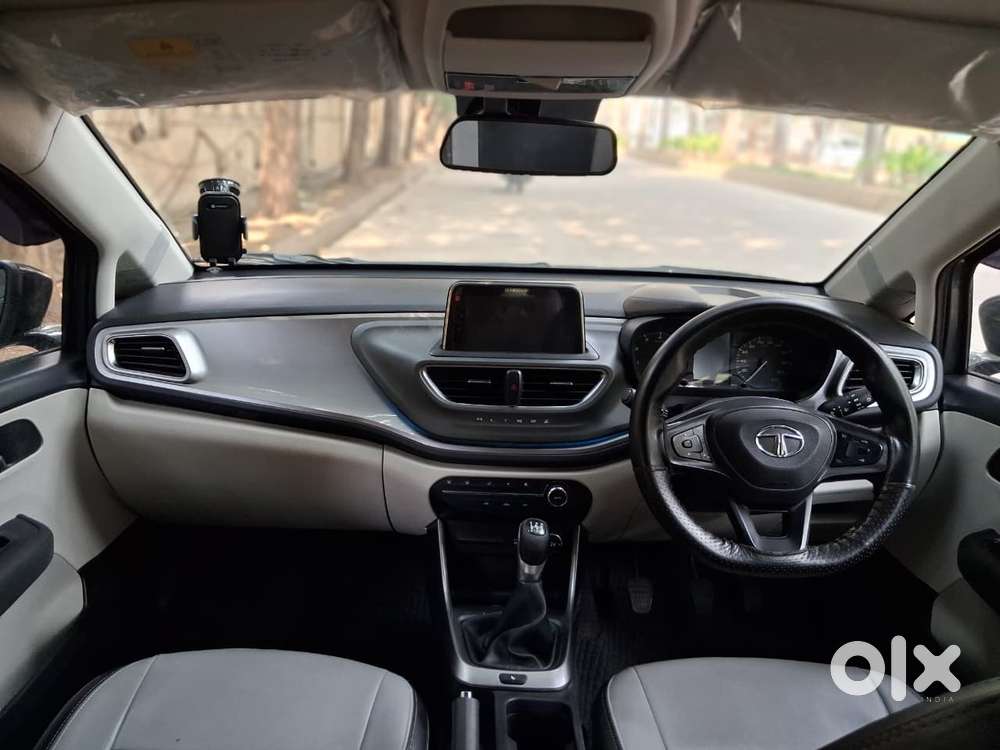 Tata Altroz Xz, 2022, Petrol