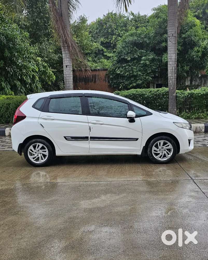 2016 Honda Jazz At Petrol Automatic