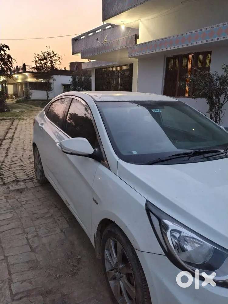 Tyre, Battery,ac Are Brand New And All Features Are Working