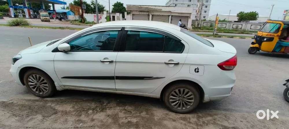 Neatly Maintend Car With Cng@petrol And Cng Gives 30 Km Millage