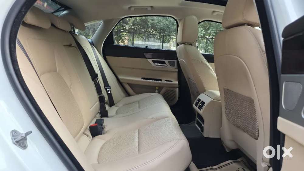 Jaguar Xf, 2018, Petrol