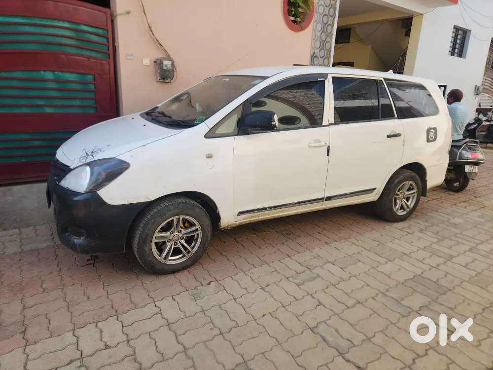 Toyota Innova 2010 Diesel Well Maintained