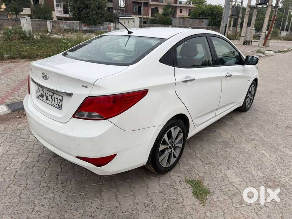 Hyundai Verna Xi (petrol), 2015, Petrol