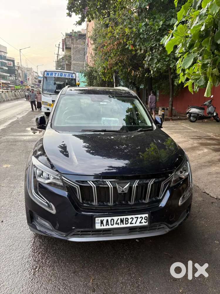 Mahindra XUV700 2022 Petrol Well Maintained with leather seats
