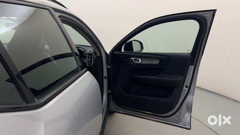 Volvo Xc40 B4 Ultimate, 2023, Petrol