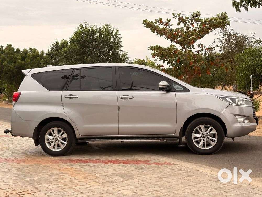 Toyota Innova Crysta 2.4 G Mt, 2017, Diesel