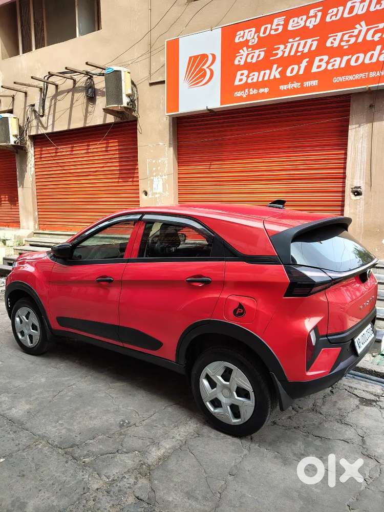 Tata Nexon 2024 Petrol 9200 Km Driven