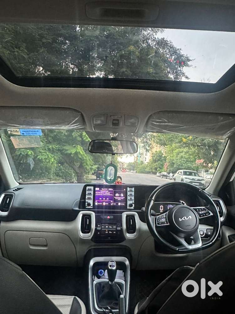 Kia Sonet Petrol 2021
