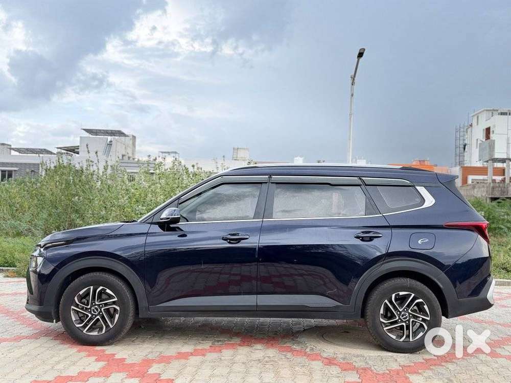Kia Carens, 2023, Petrol