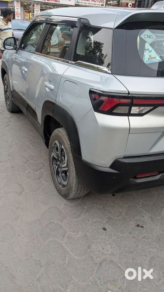 Maruti Suzuki Brezza Lxi S-cng, 2023, Cng & Hybrids