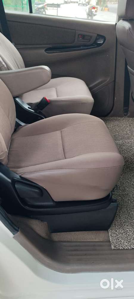 Toyota Innova 2012-2013 2.5 G (diesel) 7 Seater, 2015