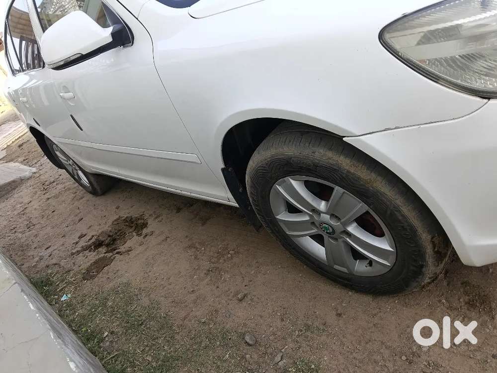 Skoda Laura 2012 Diesel 111605 Km Driven