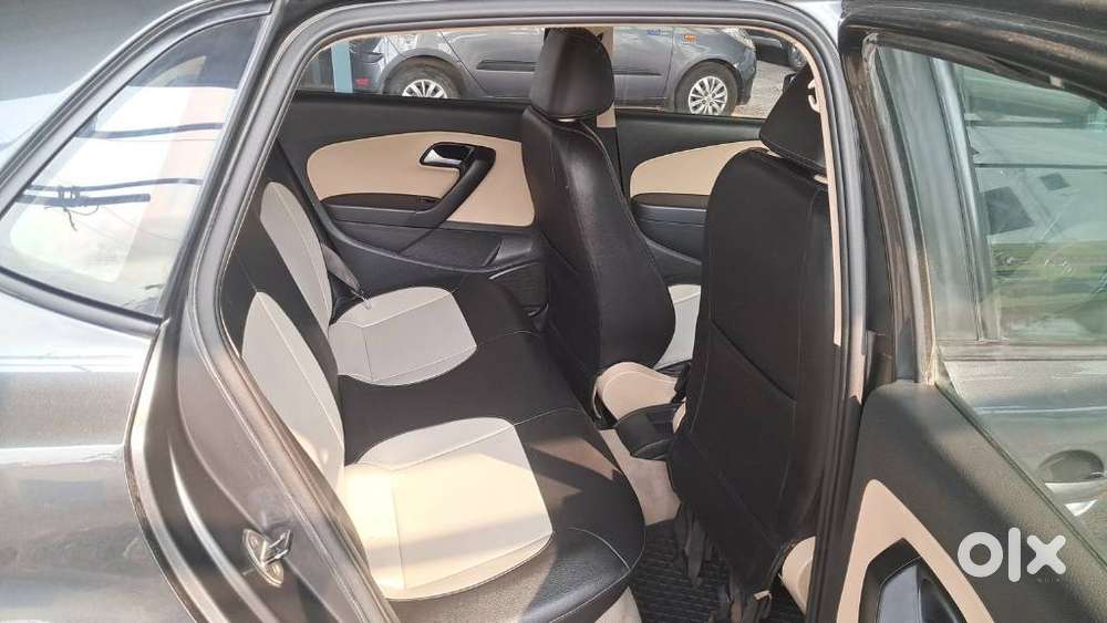 Volkswagen Polo Highline 1.6l Petrol, 2015, Petrol