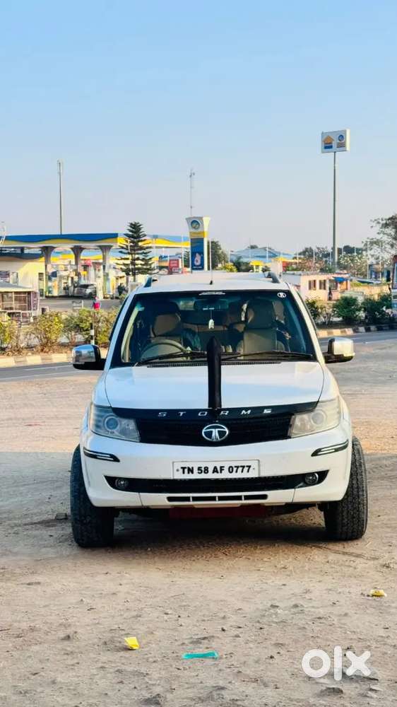 Tata Safari Storme 2014