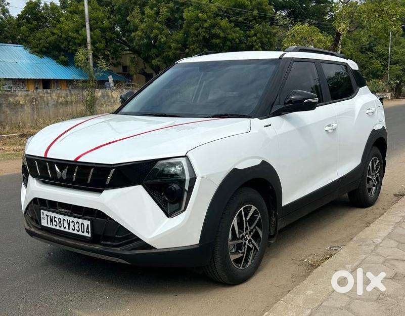 Mahindra Xuv 3xo Ax5 Pm Mt, 2026, Petrol