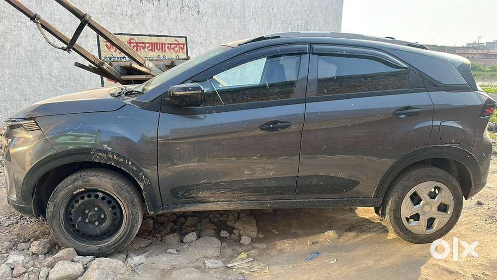 Tata Nexon 2024 Cng & Hybrids 22800 Km Driven