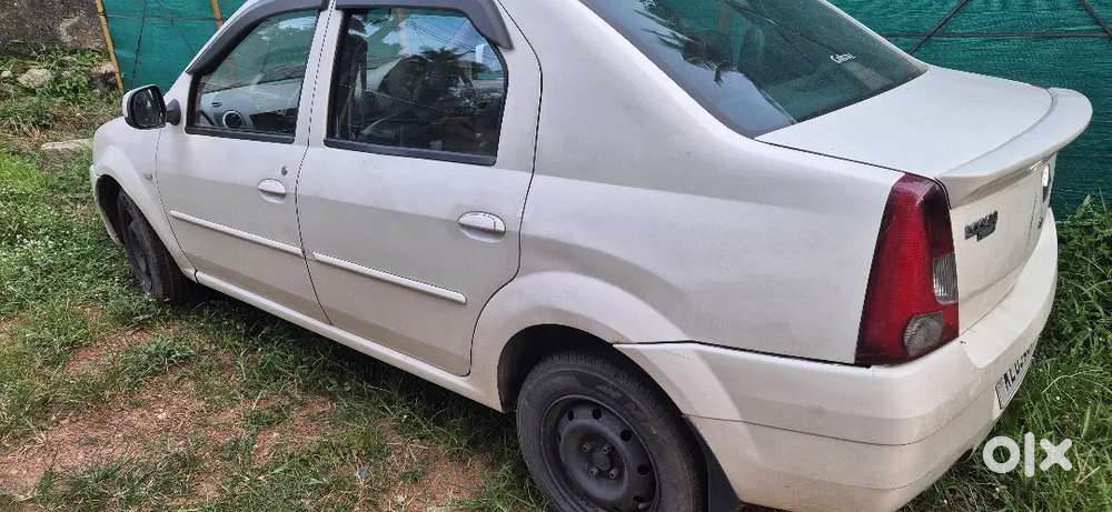 Mahindra Renault Logan 2011 Petrol 200000 Km