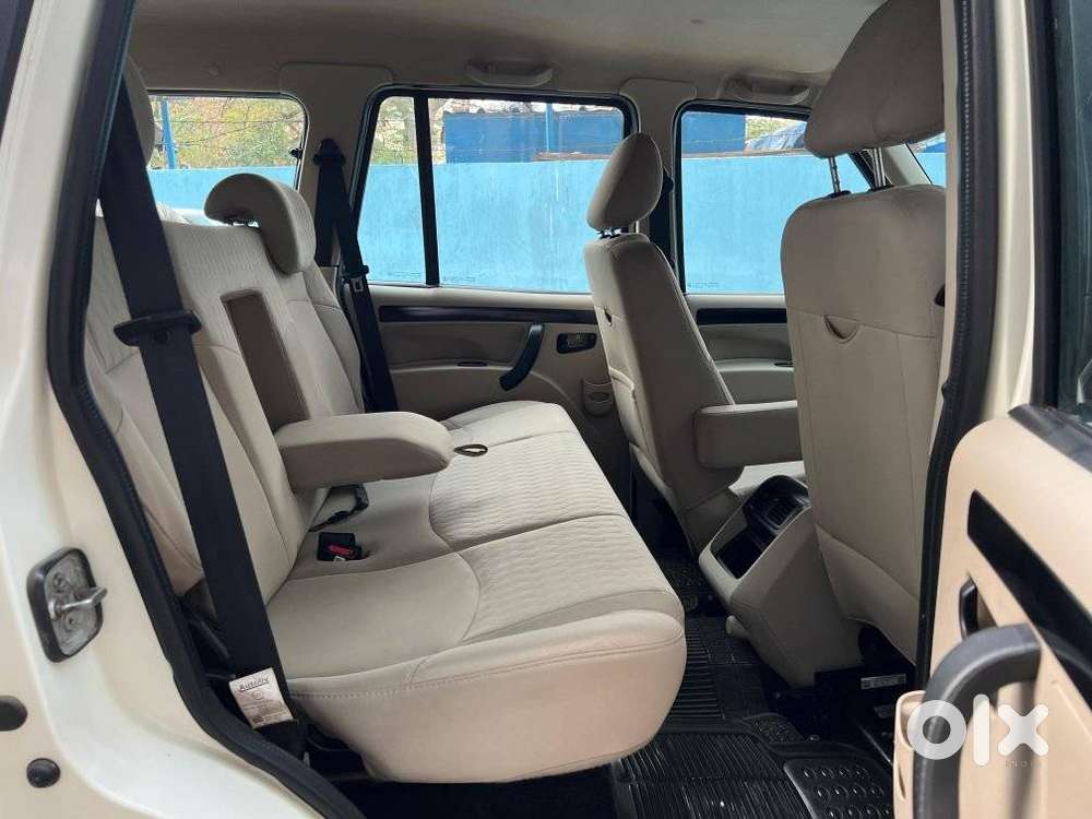 Mahindra Scorpio S11 Mt 7s, 2023, Petrol