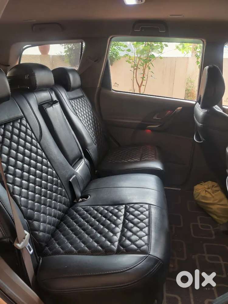 Mahindra Xuv500 2013 Variant W8