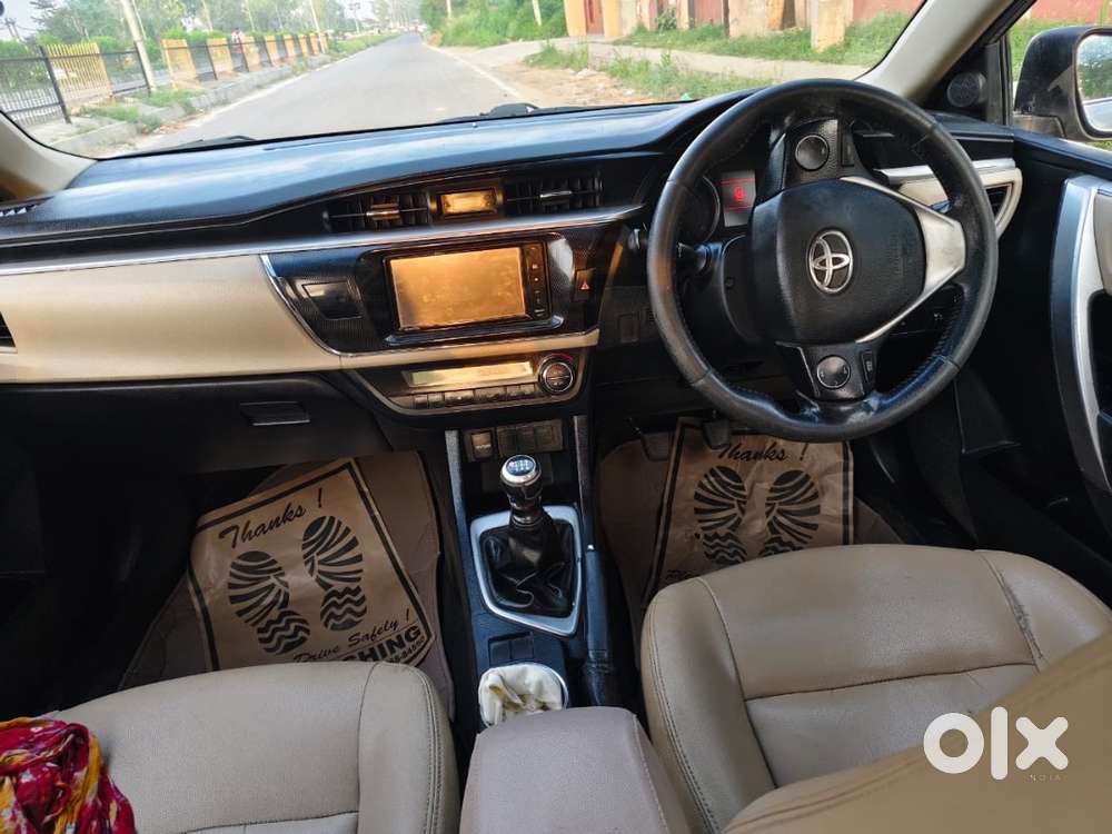 Toyota Corolla Altis 2016