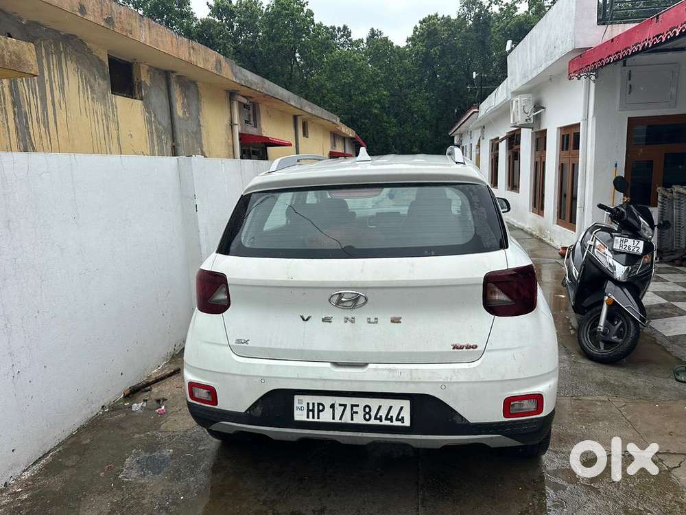 Hyundai Venue 2020 Petrol 51000 Km Driven