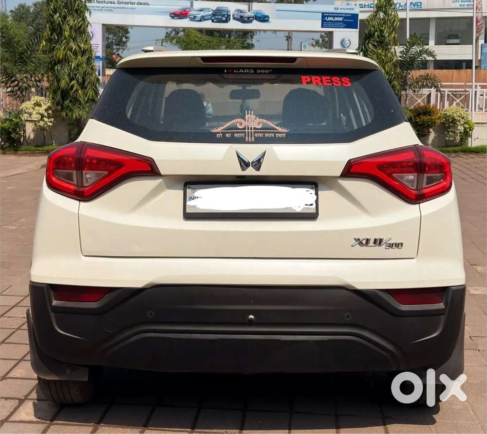 Mahindra Xuv300 W4, 2023, Petrol