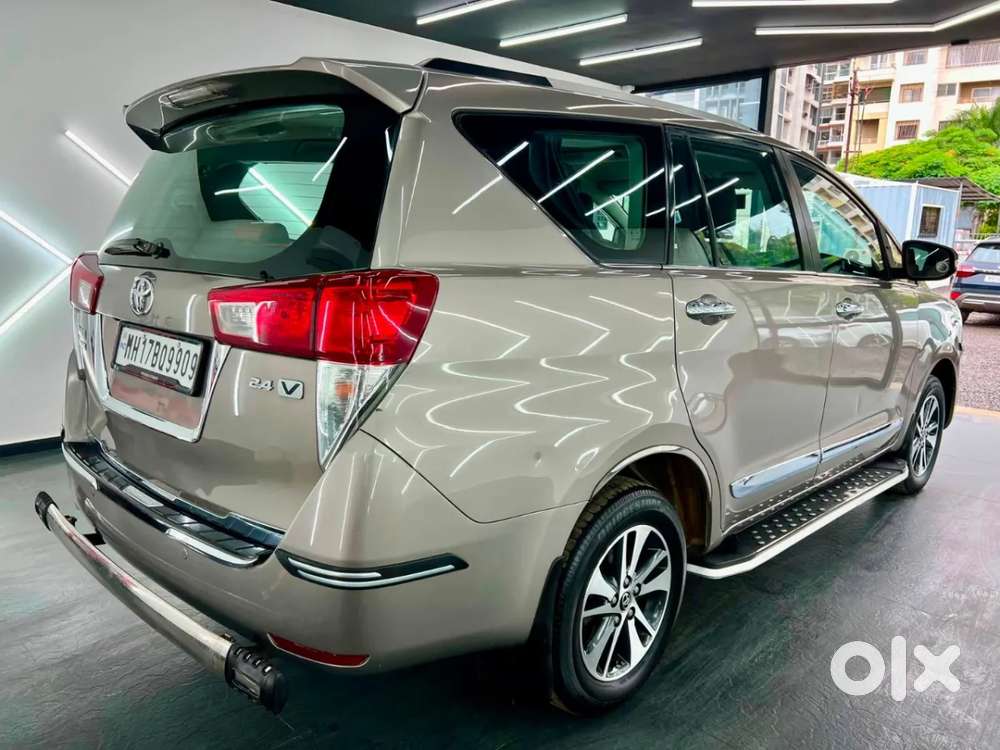 Toyota Innova Crysta 2.4 V 7 Str, 2016, Diesel