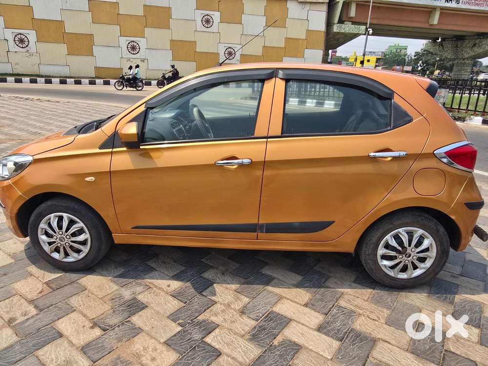 Tata Tiago 1.2 Revotron Xt (o), 2017, Petrol