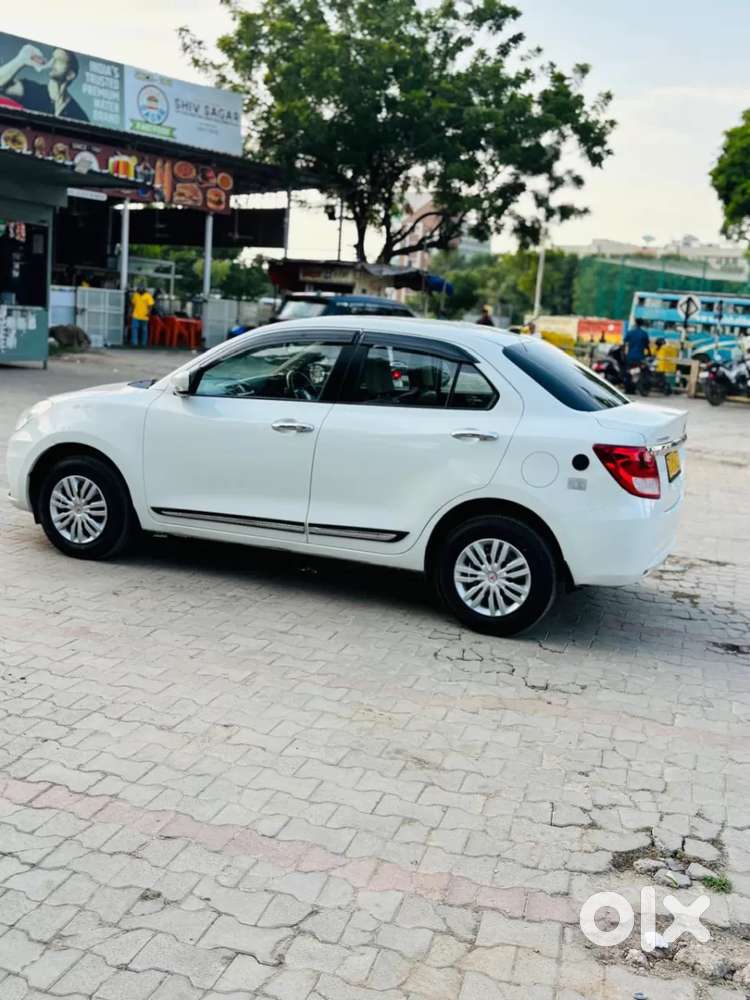 Maruti Suzuki Dzire 1.2 Vxi Cng, 2023, Cng & Hybrids