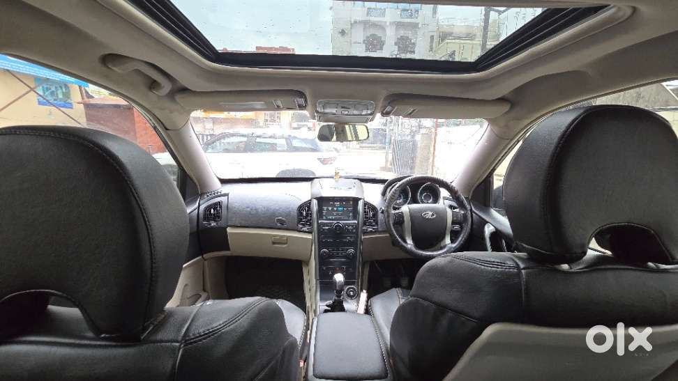 Mahindra Xuv500 W9, 2017