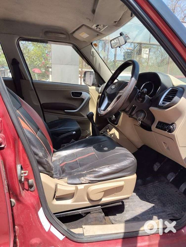 Mahindra Tuv 300 Plus P4, 2018, Diesel