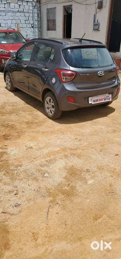 Hyundai Grand I10 Sportz, 2014, Petrol