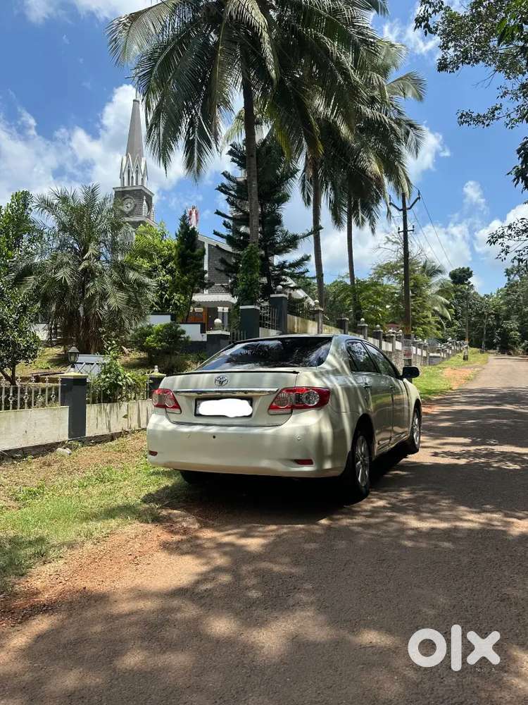 Toyota Corolla Altis 2012