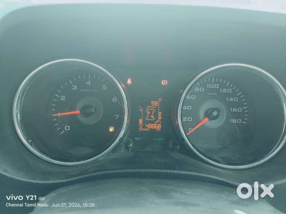 Mahindra Tuv 300 T8, 2016, Petrol
