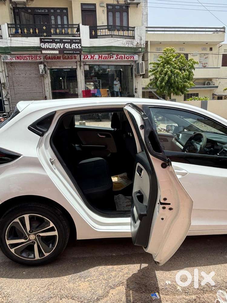 Tata Altroz Xz, 2022, Petrol