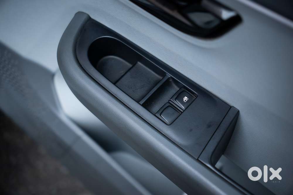 Tata Altroz 1.2 Xe Plus Petrol, 2020, Petrol