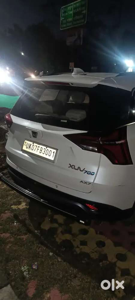 Mahindra Xuv700 2022 Petrol 89200 Km Driven