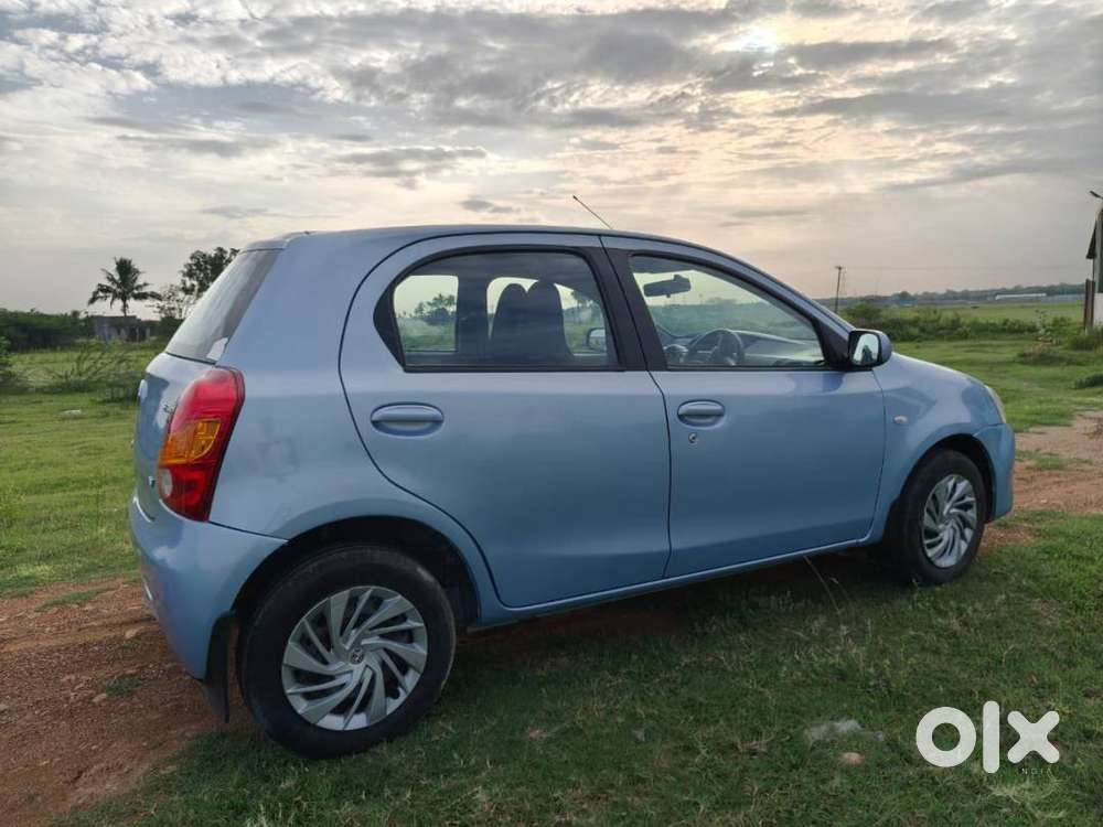 Toyota Estios Liva