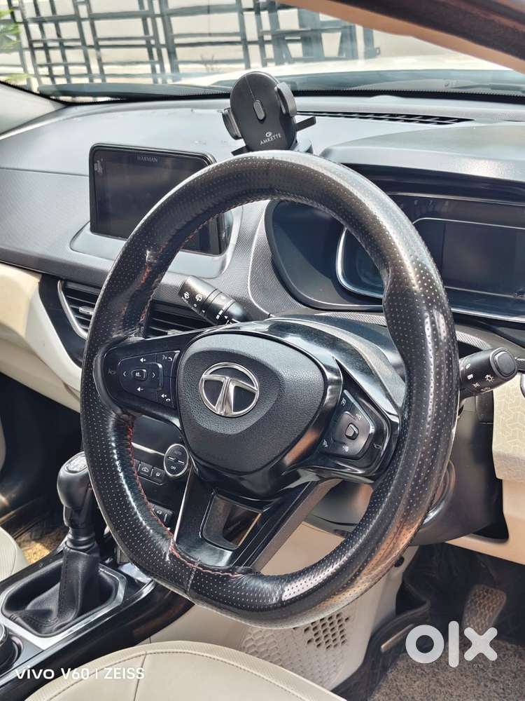 Tata Nexon 1.5 Revotorq Xz Plus Dual Tone, 2023, Petrol
