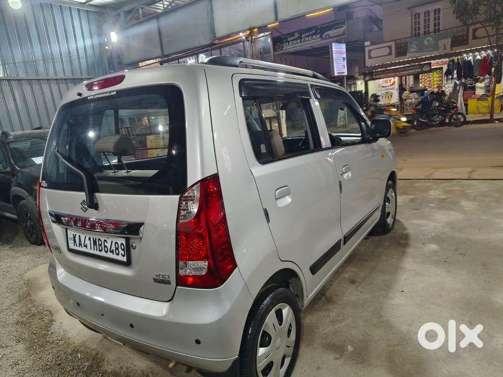 Maruti Suzuki Wagon R 1.0 Vxi Plus Amt, 2018, Petrol