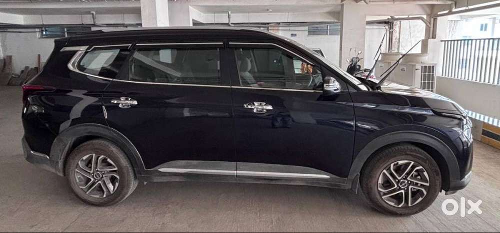 Kia Carens Luxury Imt Imperial Blue Nov 2024 Model Single Handed Sale