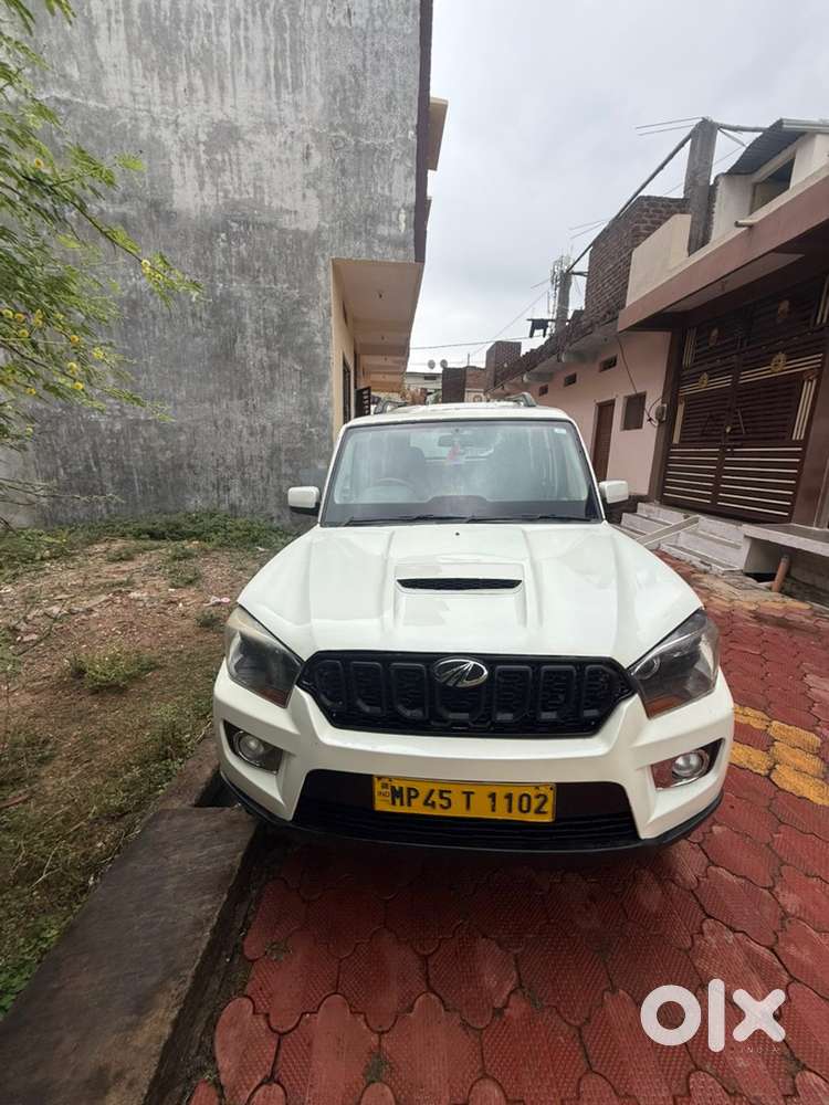 Mahindra Scorpio S4 2017 Year
