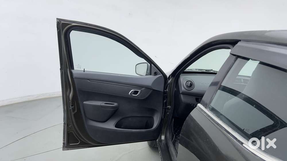 Renault Kwid 2019-ongoing 1.0 Rxt Amt (o), 2020, Petrol