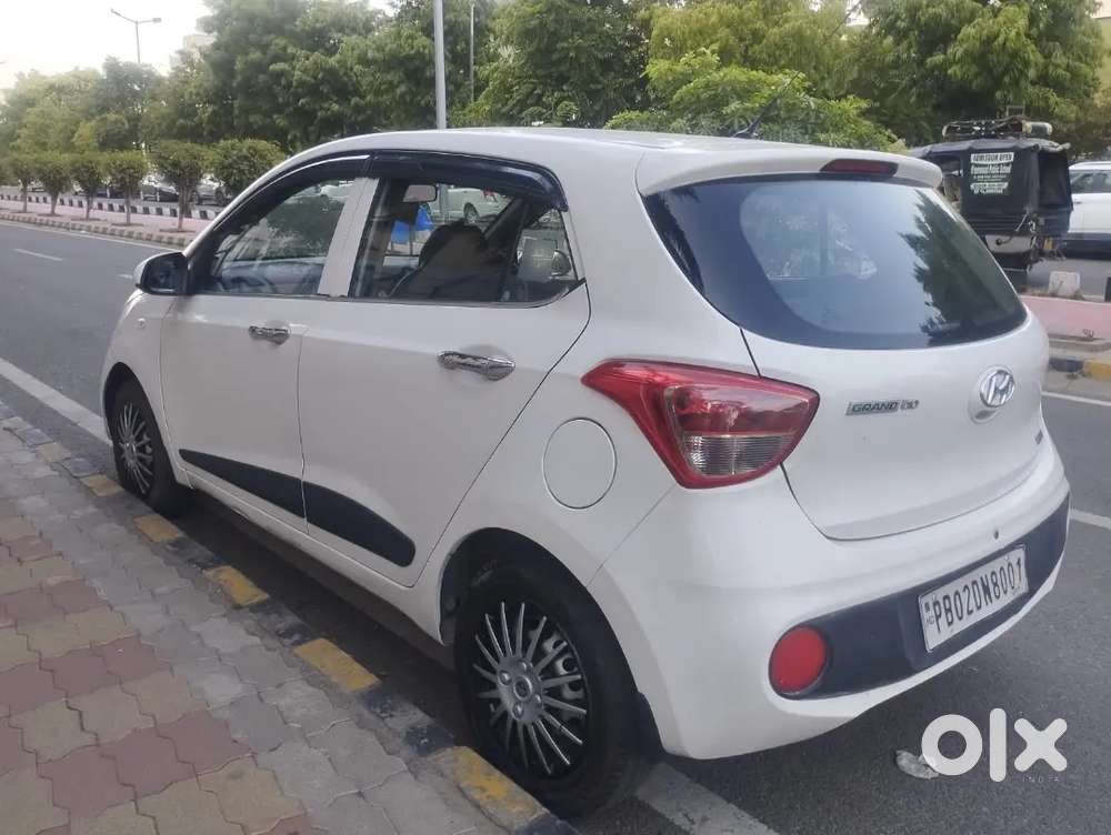 Hyundai Grand I10 2018 Petrol 49000 Km Driven
