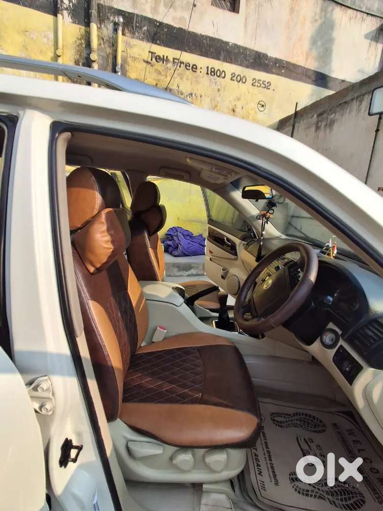 Mahindra Rexton 2013