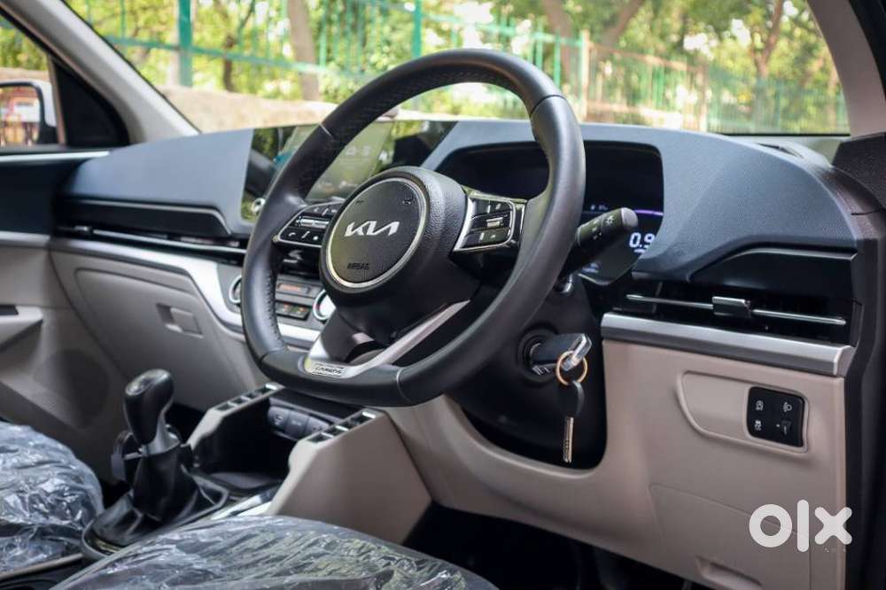 Kia Carens G1.5 6mt Gravity, 2025, Petrol